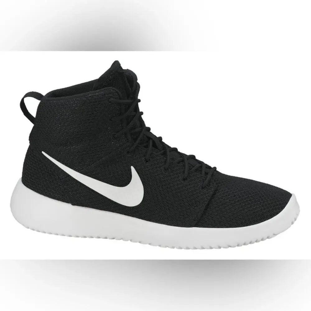 Nike WMNS Roshe Court size 9 black white color way